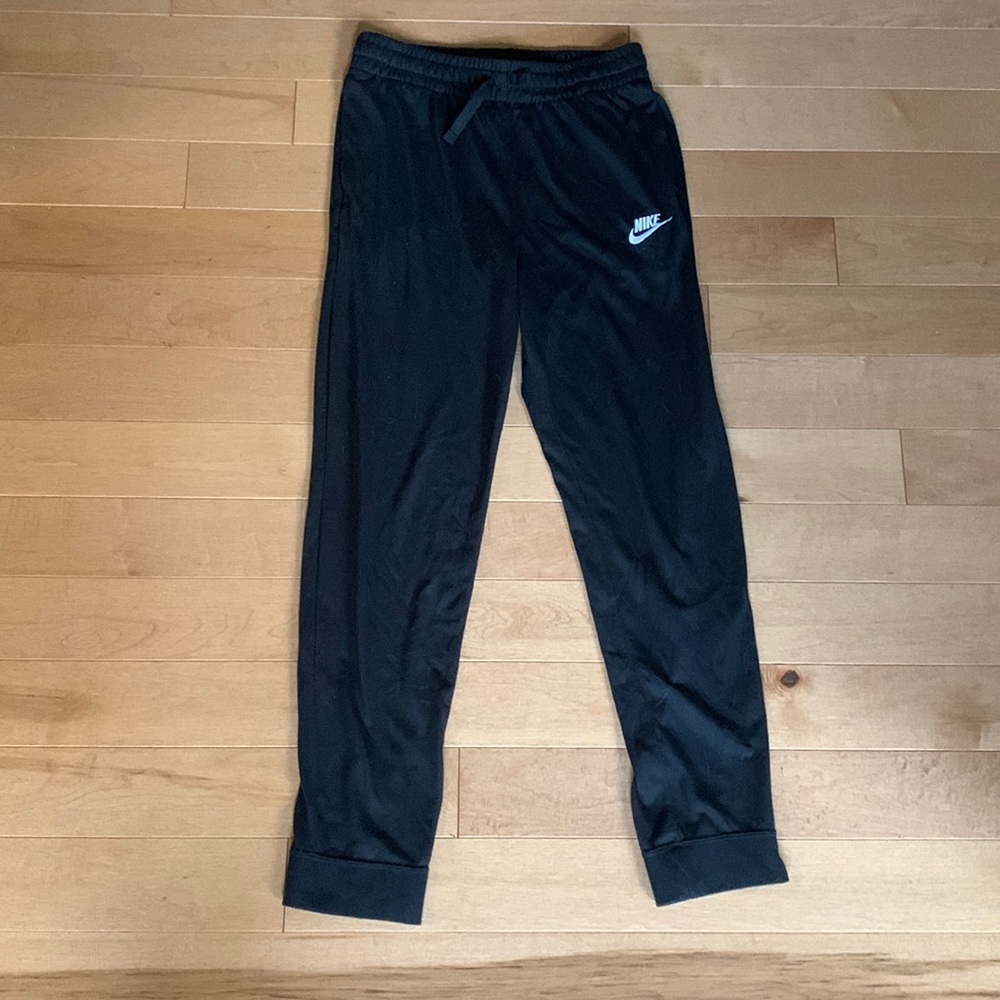 Nike jogger style sweatpants